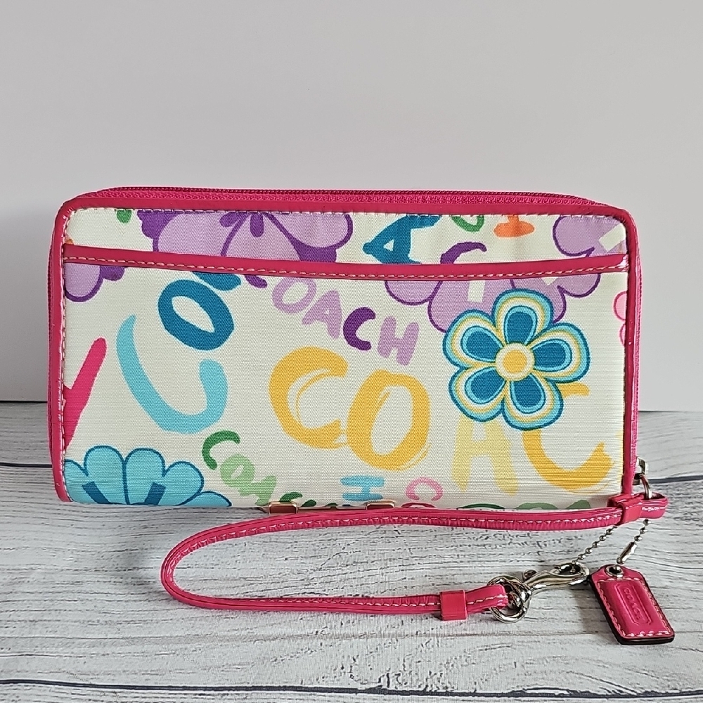 EUC Coach Colorful Daisy Floral Graffiti Zip Wallet